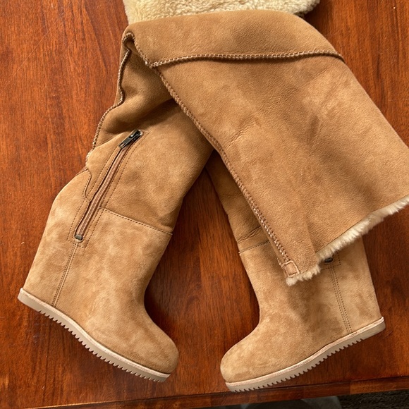 BNWOT Ugg over the knee winter suede boots - Picture 2 of 7